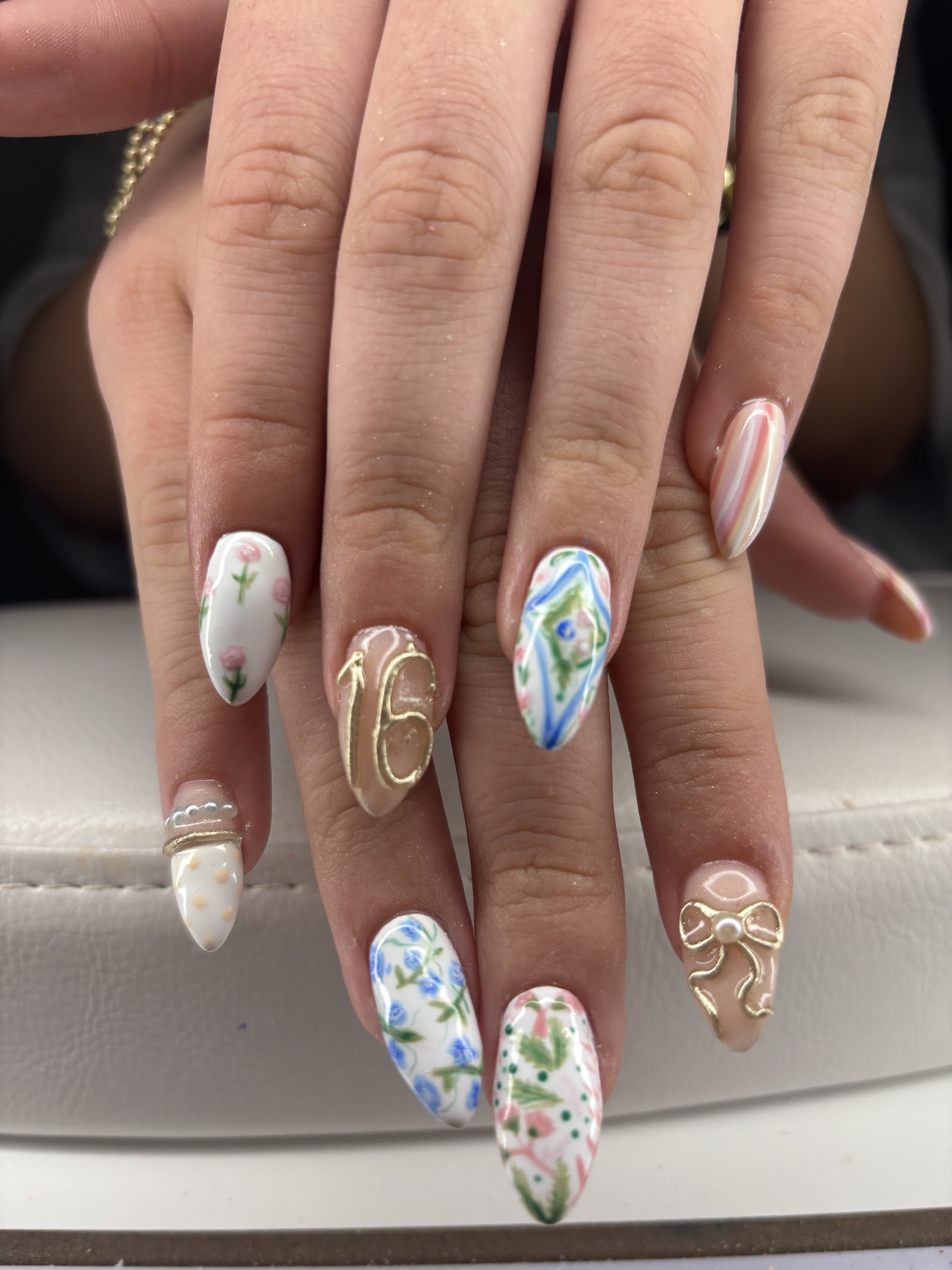 Chars beauty bar nail photo 1